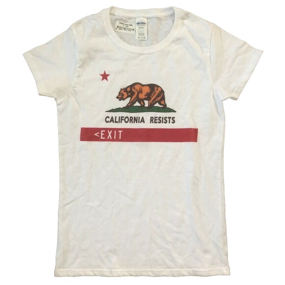 NWTS - CALIFORNIA BEAR RESISTS PROTEST (Anti-Trump) White T Shirt, Women's Sm - Picture 1 of 5